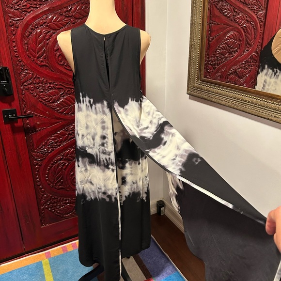 This little number will have you feeling like you’re starring in ‘The Matrix’! - Picture 8 of 9